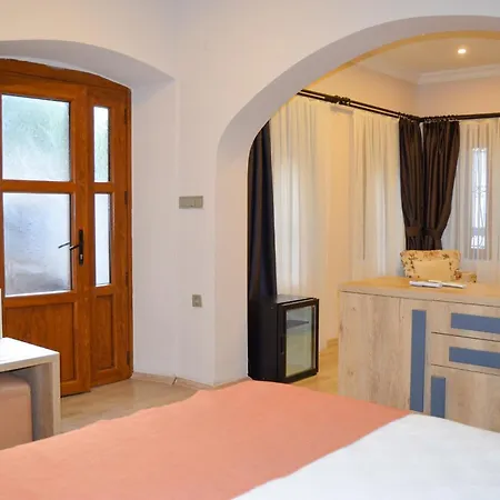 Akkan Hotell 3*